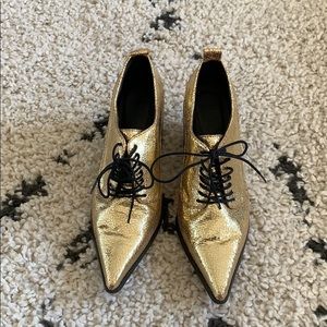ASOS Sz 7 gold heeled loafers